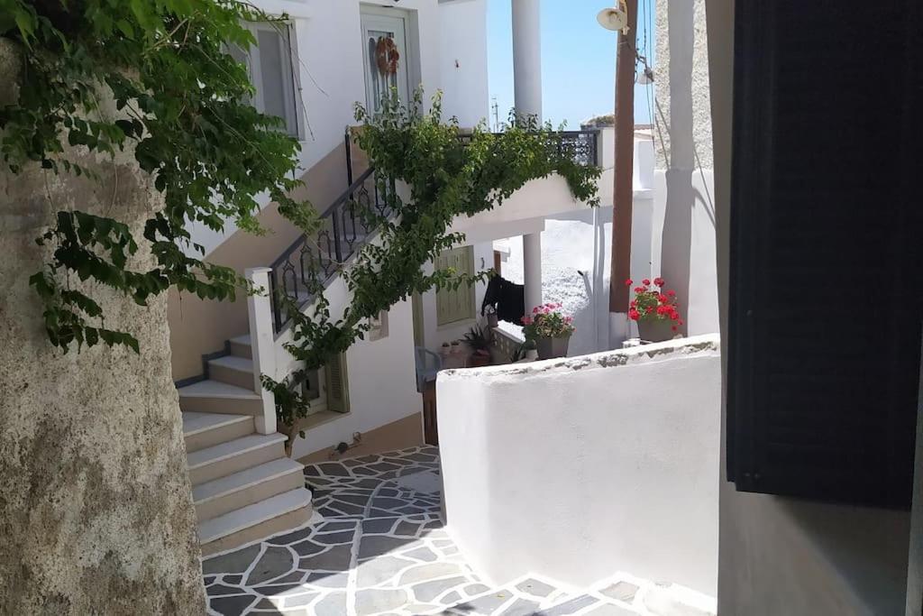 Villa Naxion Esti - Διαμονή Στην Παλιά Χώρα Της Νάξου Naxos City Exterior foto